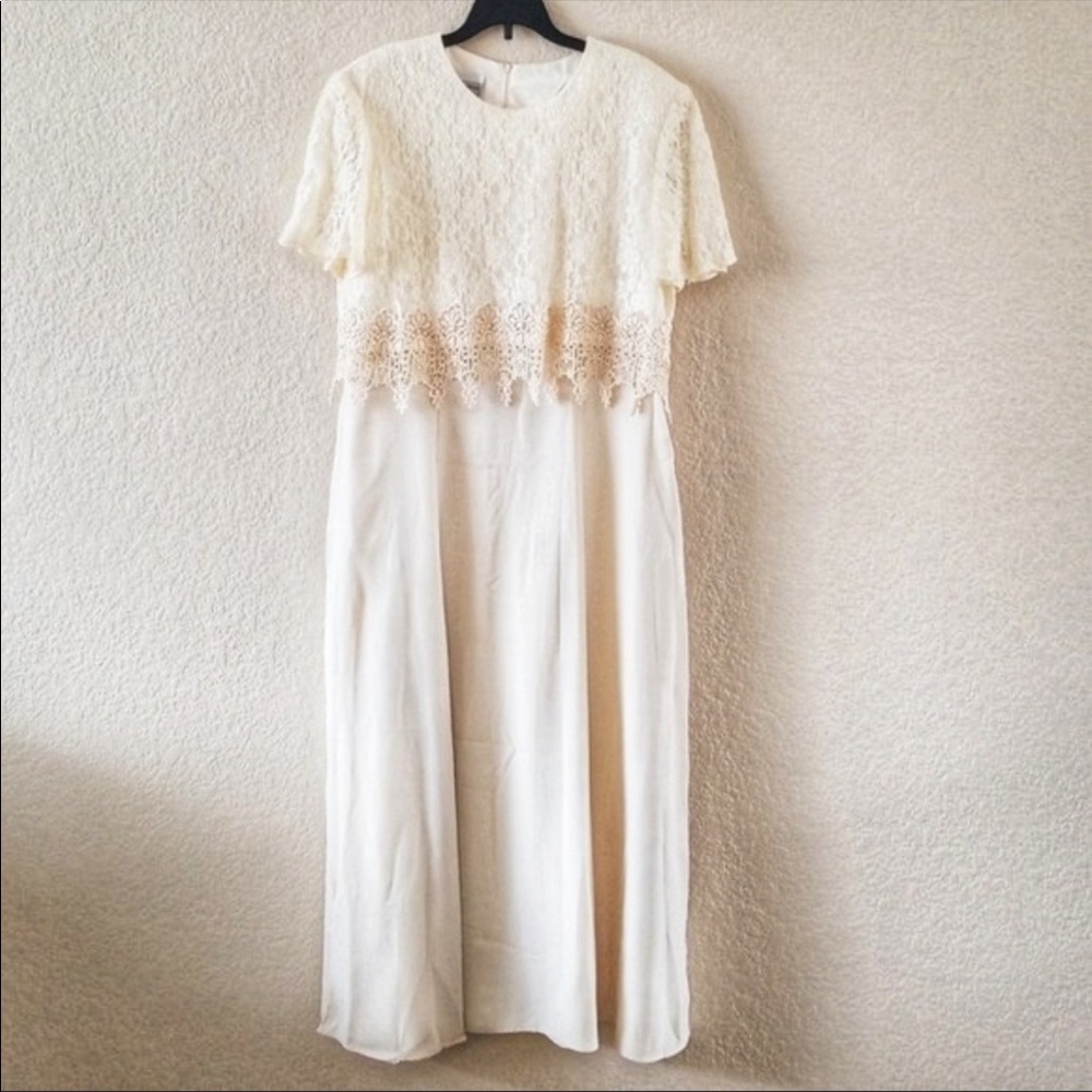Vintage Lace Wedding or Evening Dress 14